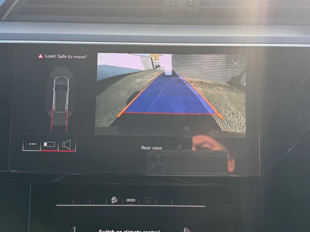 Used Audi e-tron 2021 for sale - 76835131: Photo 7