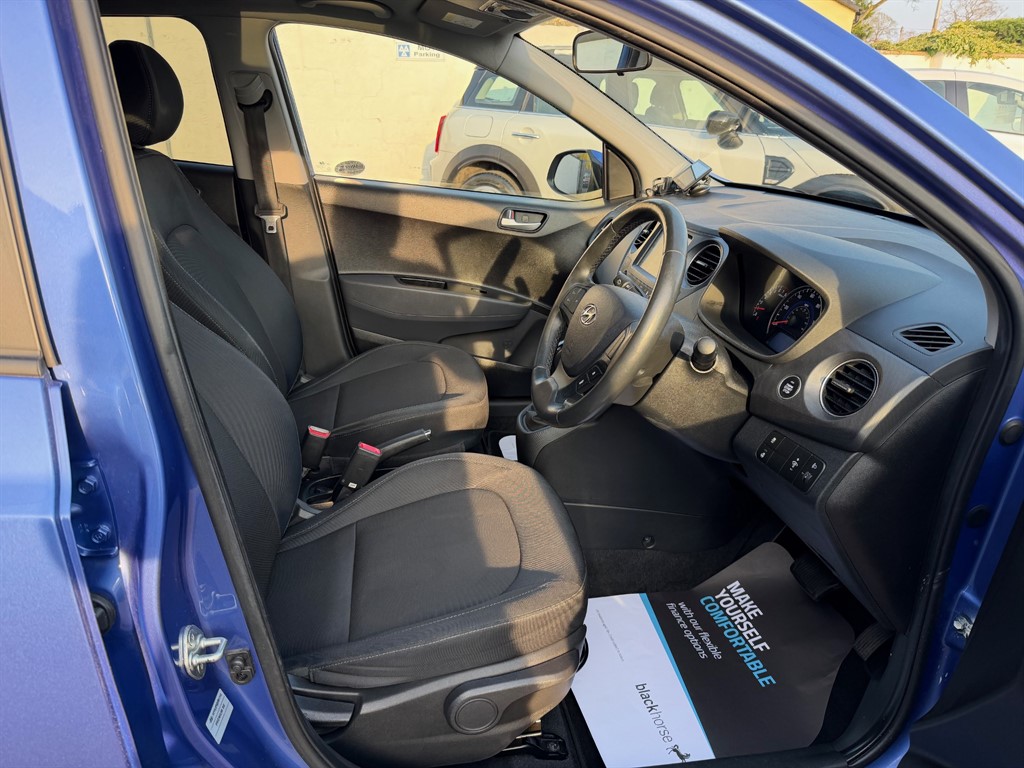 Used Hyundai i10 2019 for sale - 77979134: Photo 4