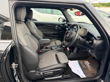 Used MINI Electric Cooper 2022 for sale - 76835122: Photo