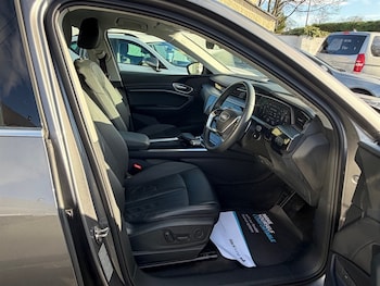 Used Audi e-tron 2021 for sale - 77087757: Photo