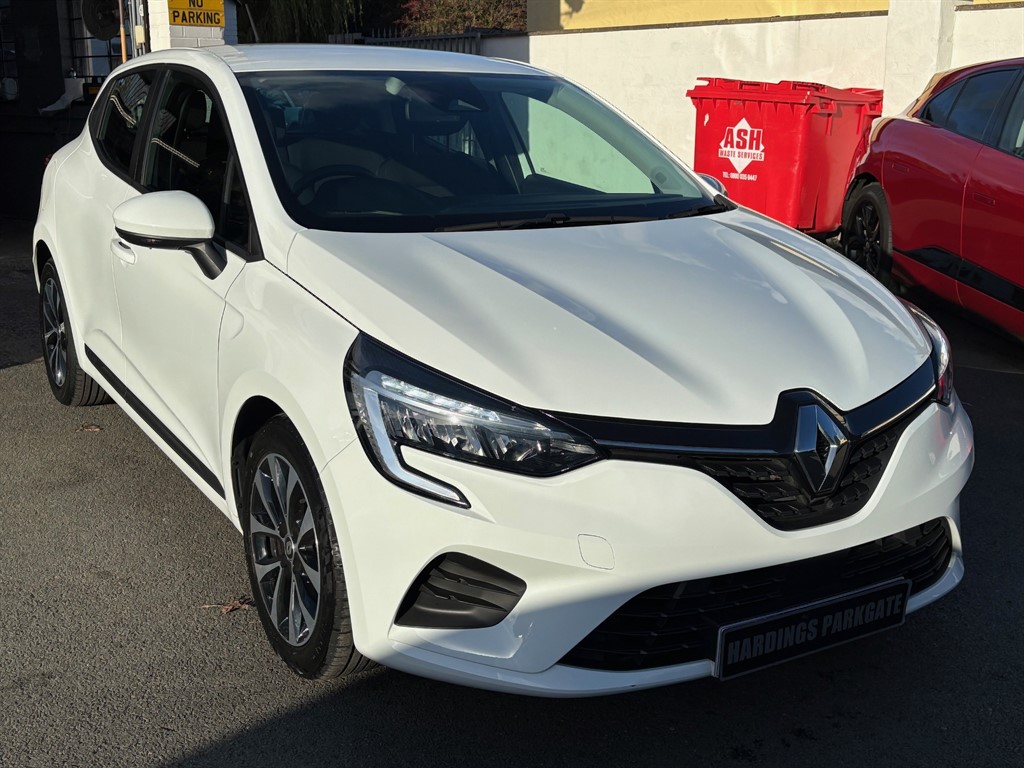 Used Renault Clio 2021 for sale - 76840300: Photo 1