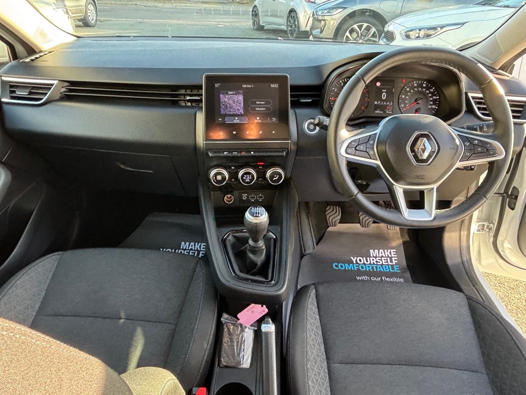 Used Renault Clio 2021 for sale - 76840300: Photo 5