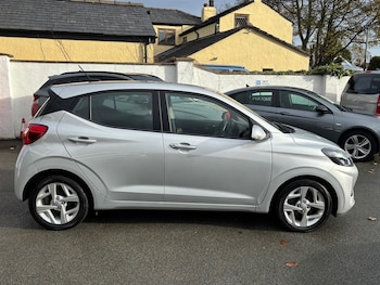 Used Hyundai i10 2022 for sale - 76840312: Photo