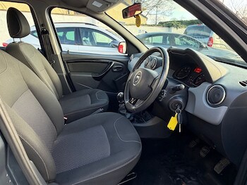 Used Dacia Duster 2014 for sale - 76840315: Photo