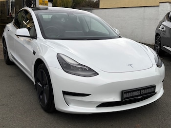 Tesla - Model 3