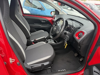 Used Toyota AYGO 2020 for sale - 79479279: Photo