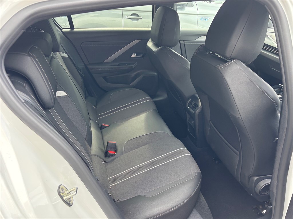 Used Vauxhall Astra 2024 for sale - 76840313: Photo 13