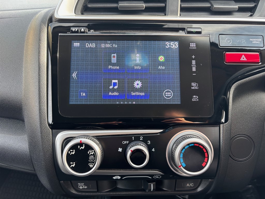 Used Honda Jazz 2016 for sale - 76840318: Photo 6