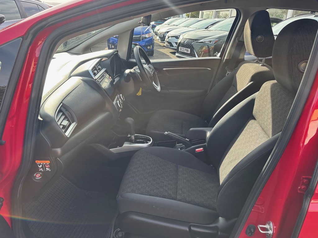 Used Honda Jazz 2016 for sale - 76840318: Photo 8