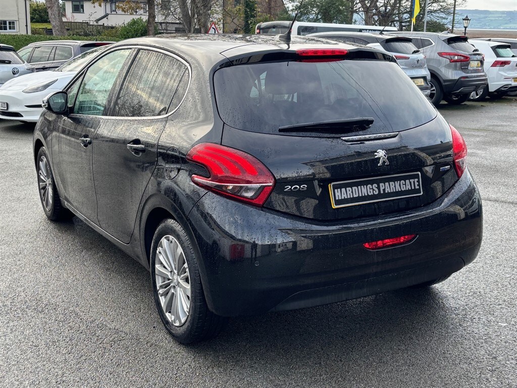 Used Peugeot 208 2017 for sale - 76840307: Photo 4