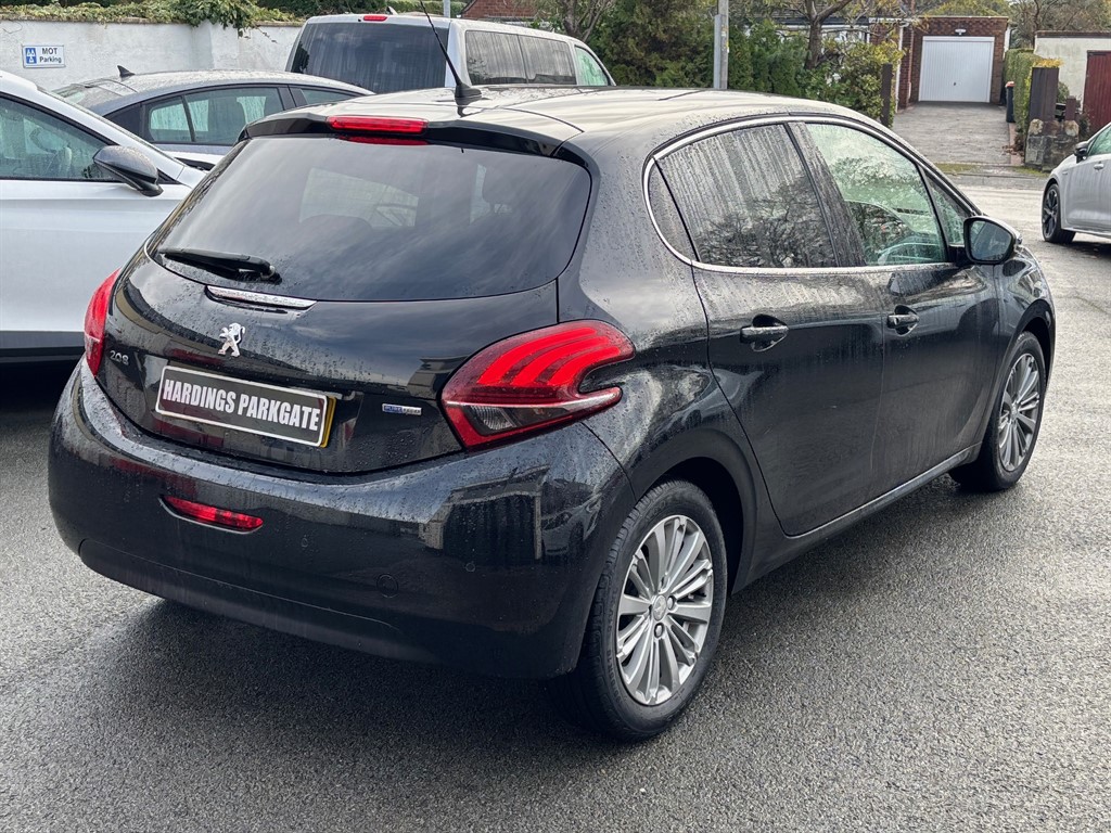 Used Peugeot 208 2017 for sale - 76840307: Photo 5