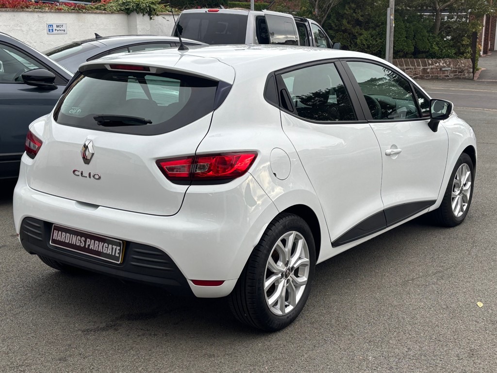 Used Renault Clio 2018 for sale - 76835111: Photo 11