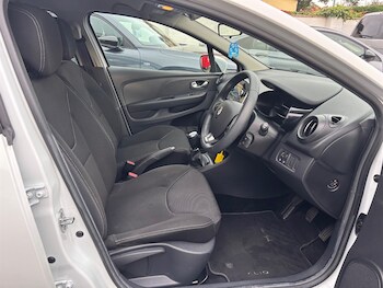 Used Renault Clio 2018 for sale - 76835111: Photo
