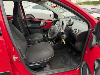 Used Peugeot 107 2014 for sale - 77401652: Photo