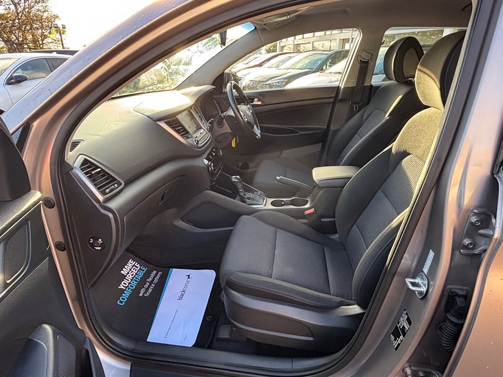 Used Hyundai TUCSON 2017 for sale - 76840309: Photo 9