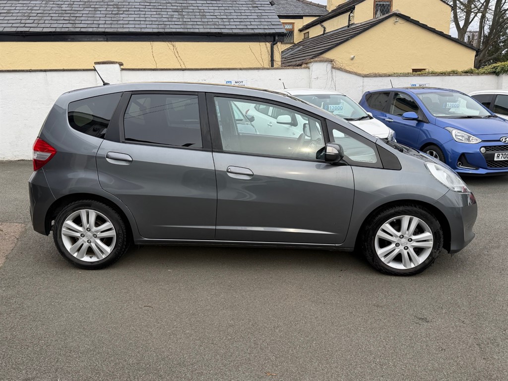 Used Honda Jazz 2015 for sale - 78180045: Photo 3