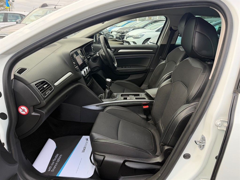 Used Renault Megane 2022 for sale - 76840305: Photo 10