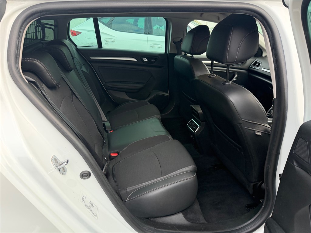 Used Renault Megane 2022 for sale - 76840305: Photo 12