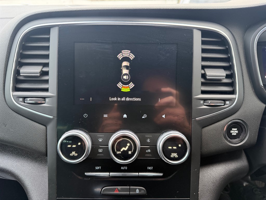 Used Renault Megane 2022 for sale - 76840305: Photo 7