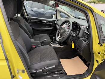 Used Honda Jazz 2017 for sale - 76966993: Photo