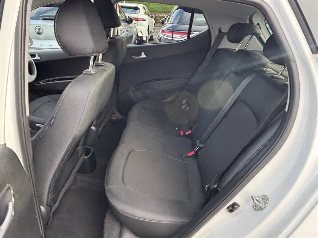 Used Hyundai i10 2017 for sale - 76840314: Photo 7