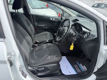 Used Ford Fiesta 2015 for sale - 79693191: Photo