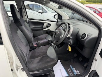 Used Toyota AYGO 2013 for sale - 78581762: Photo