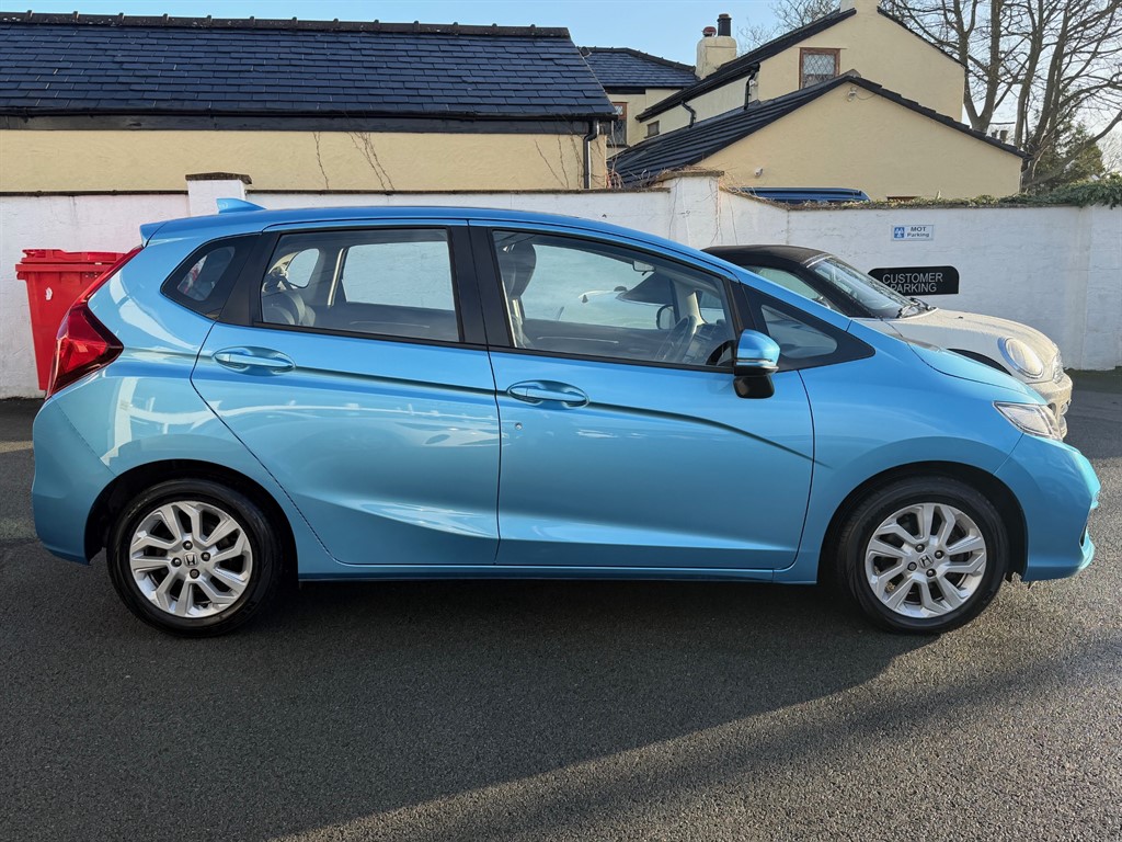 Used Honda Jazz 2018 for sale - 77450107: Photo 3