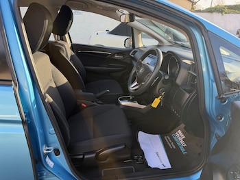 Used Honda Jazz 2018 for sale - 77450107: Photo