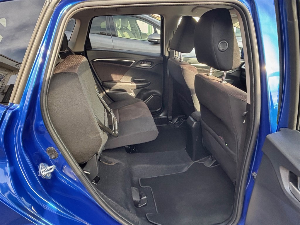 Used Honda Jazz 2017 for sale - 76840302: Photo 11