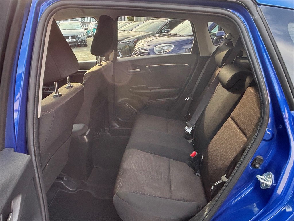 Used Honda Jazz 2017 for sale - 76840302: Photo 13