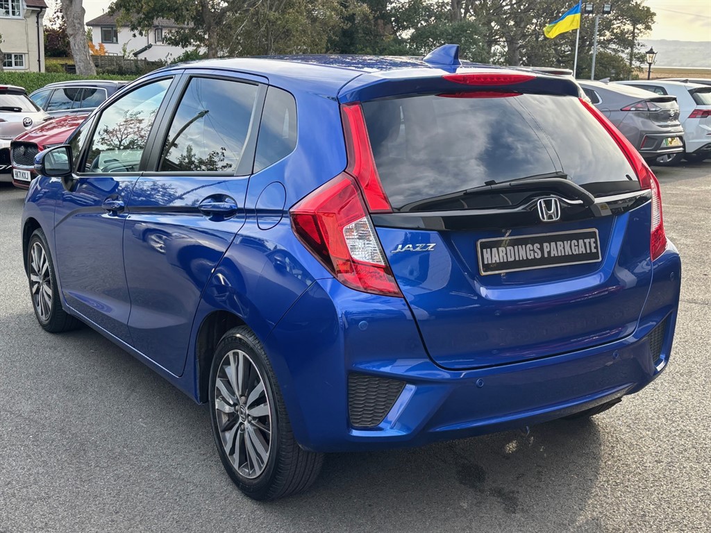 Used Honda Jazz 2017 for sale - 76840302: Photo 15