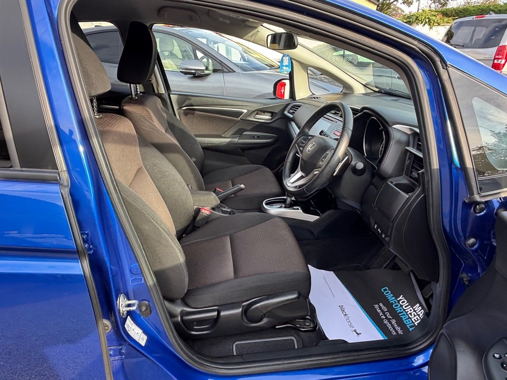 Used Honda Jazz 2017 for sale - 76840302: Photo 9