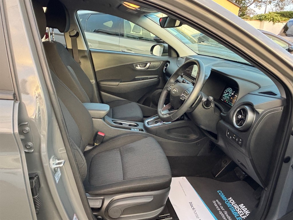 Used Hyundai KONA 2021 for sale - 76840326: Photo 4