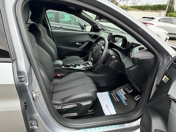 Used Peugeot E-208 2022 for sale - 77492974: Photo