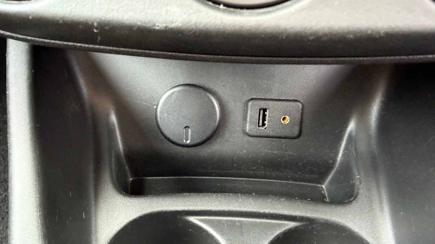 Used Vauxhall Corsa 2015 for sale - 77971938: Photo 27