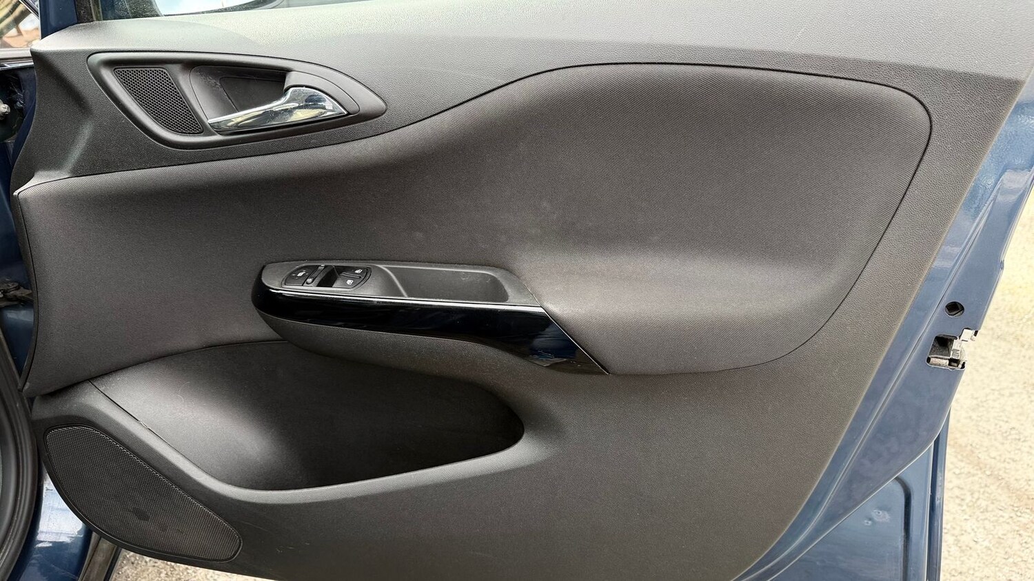 Used Vauxhall Corsa 2015 for sale - 77971938: Photo 32