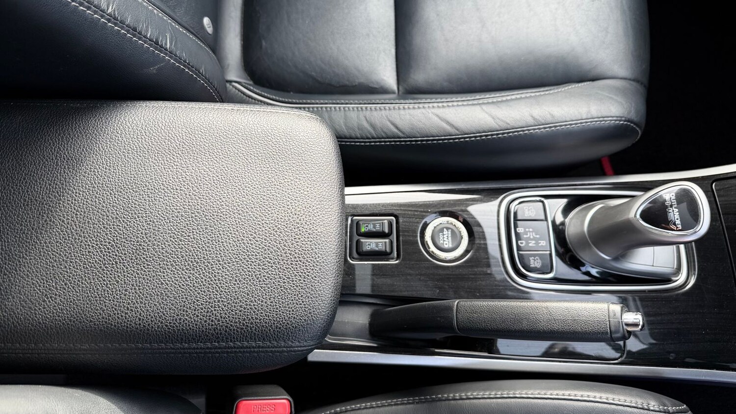 Used Mitsubishi Outlander 2016 for sale - 77588656: Photo 31