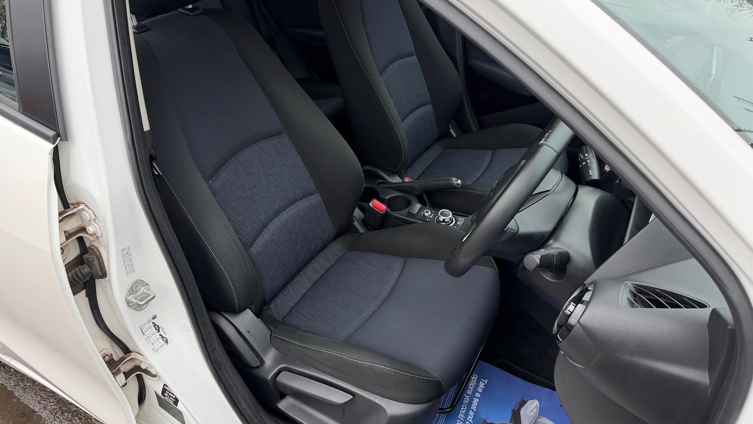 Used Mazda Mazda2 2015 for sale - 76552190: Photo 14