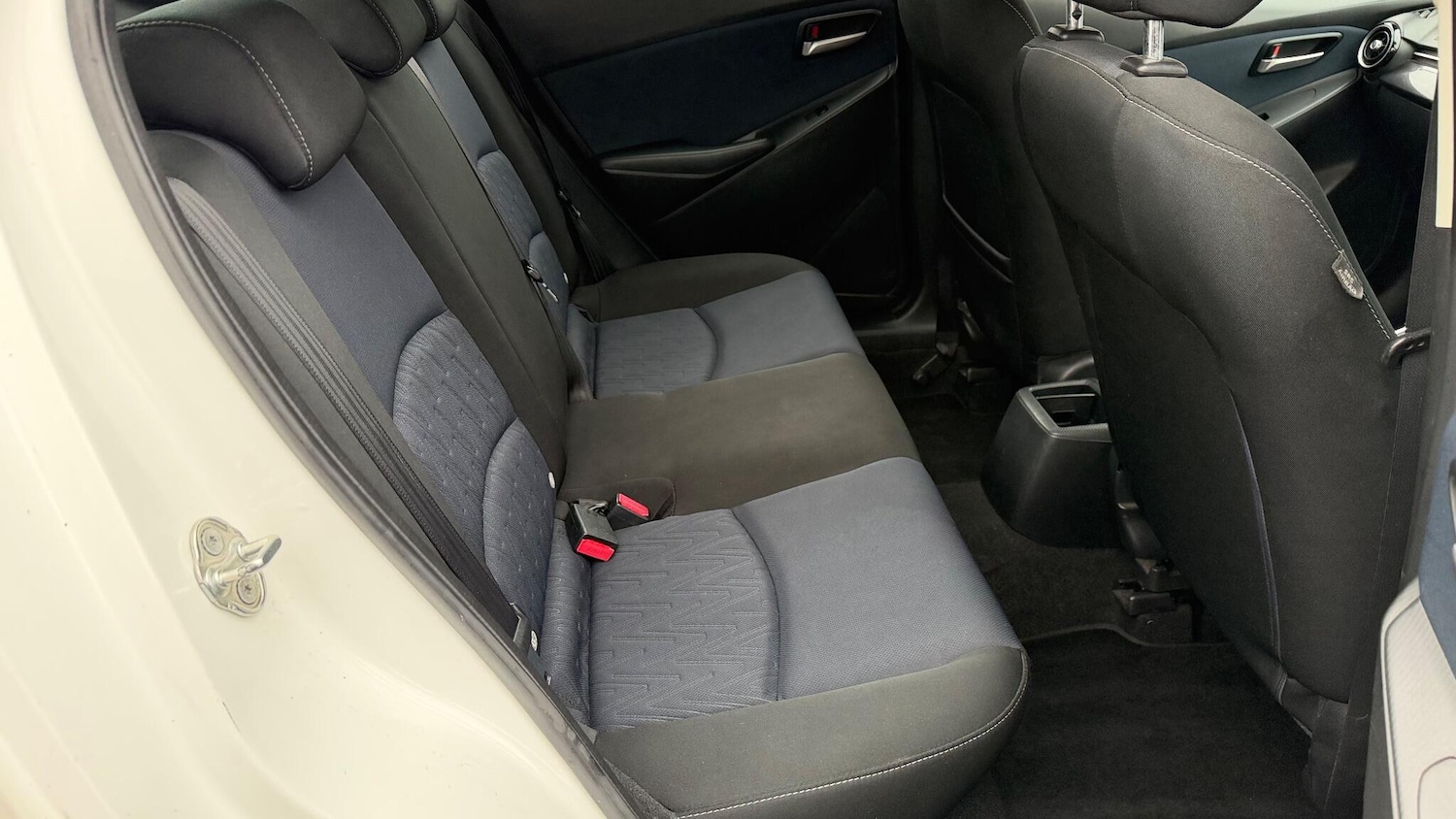 Used Mazda Mazda2 2015 for sale - 76552190: Photo 19