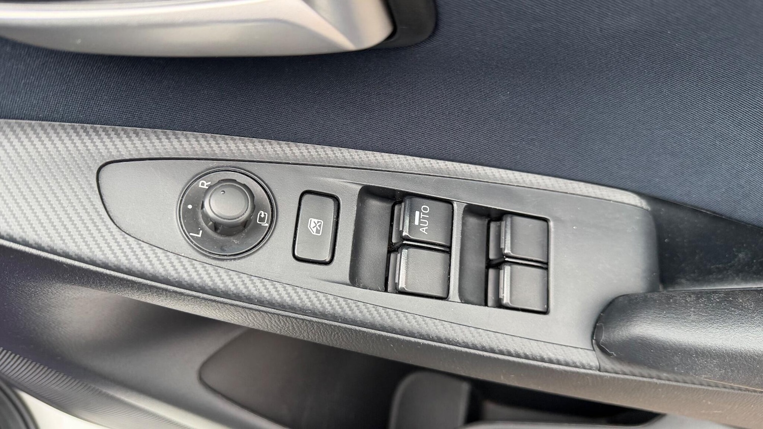 Used Mazda Mazda2 2015 for sale - 76552190: Photo 29