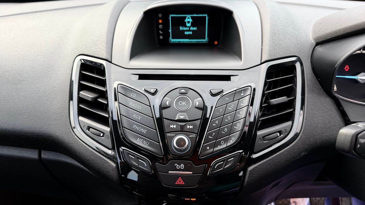 Used Ford Fiesta 2015 for sale - 77634724: Photo 20