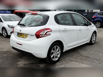 Used Peugeot 208 2015 for sale - 78312833: Photo