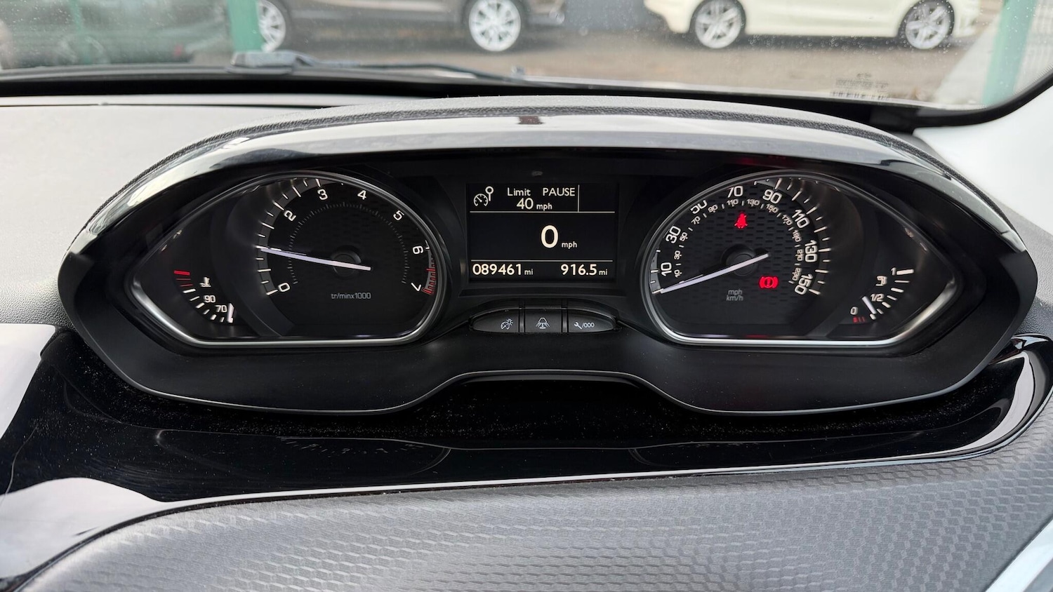 Used Peugeot 2008 2017 for sale - 76474779: Photo 12