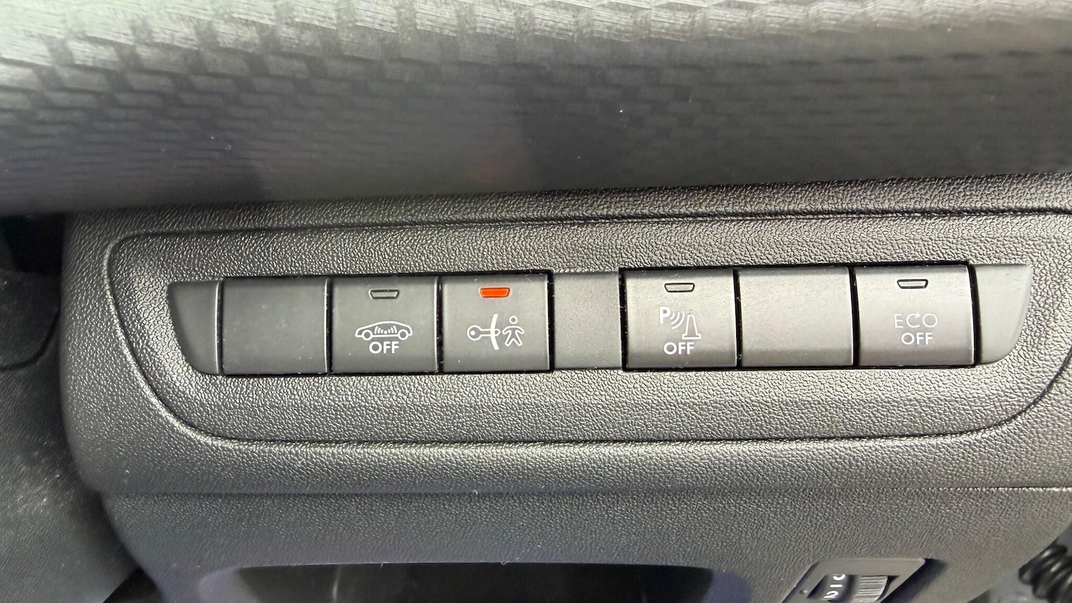 Used Peugeot 2008 2017 for sale - 76474779: Photo 29