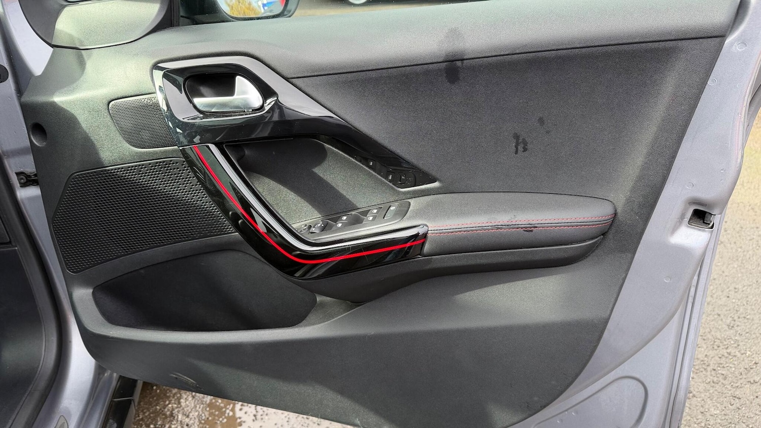 Used Peugeot 2008 2017 for sale - 76474779: Photo 31