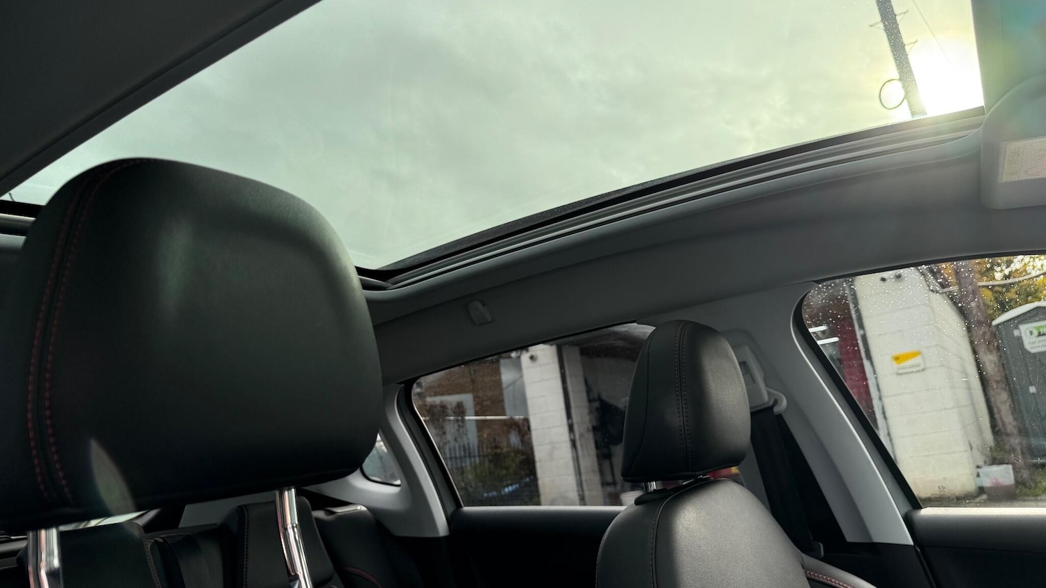 Used Peugeot 2008 2017 for sale - 76474779: Photo 32