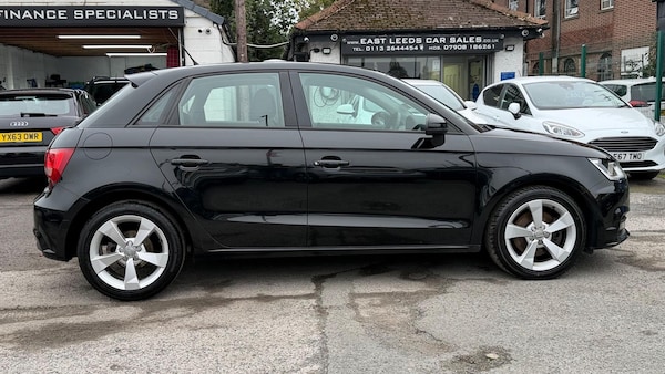Used Audi A1 2017 for sale - 76271847: Photo 2