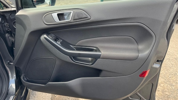 Used Ford Fiesta 2016 for sale - 75522307: Photo 30