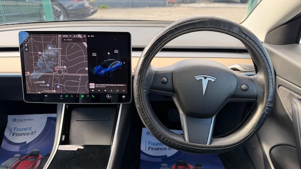 Used Tesla Model 3 2019 for sale - 76190894: Photo 11
